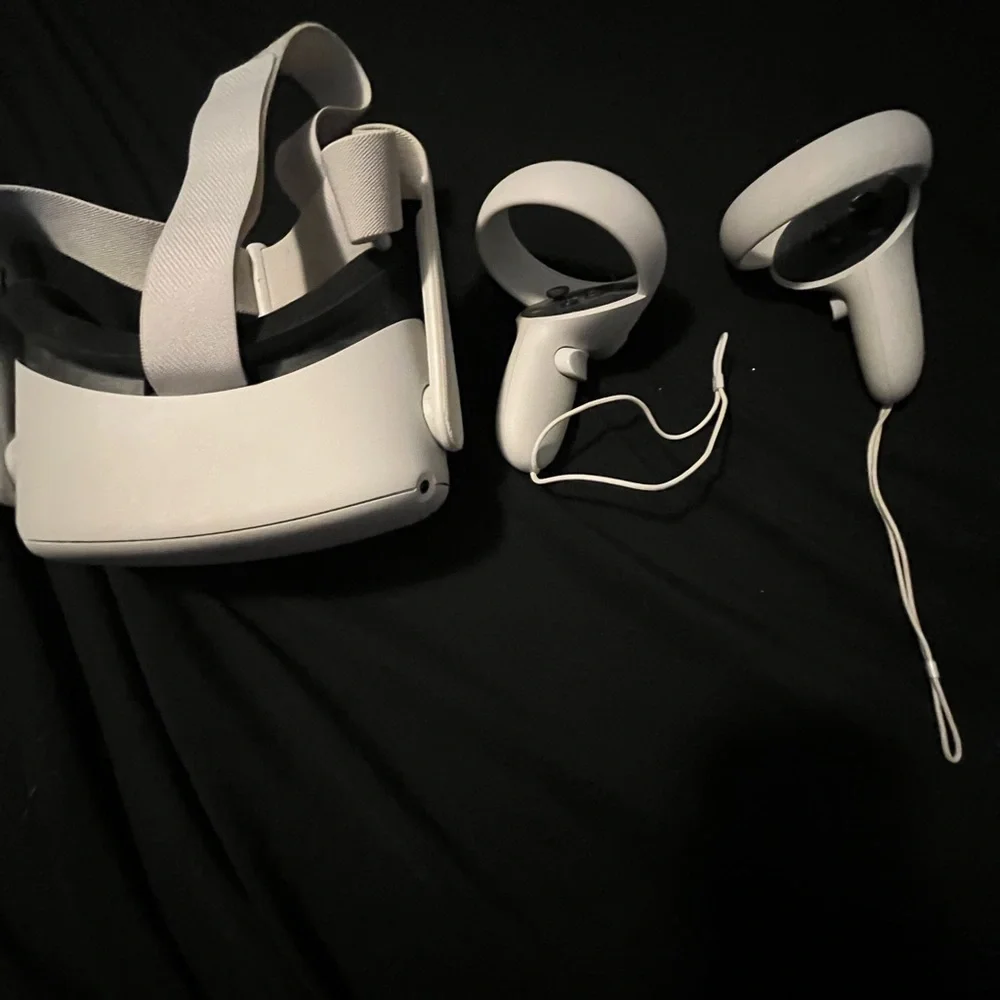 VR Headset and Controllers - White